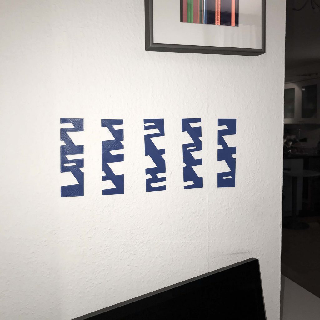 3D-Druck aufgehängt an der Wand